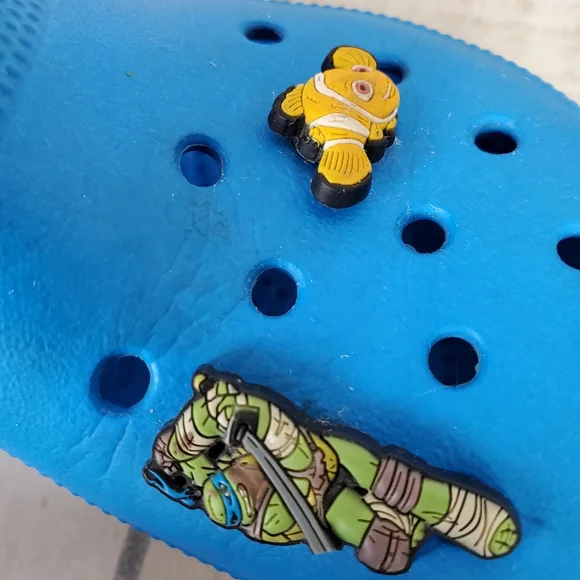 Crocs Classic Clog Blue 12/13 TMNT Nemo Jibbitz - Picture 8 of 14